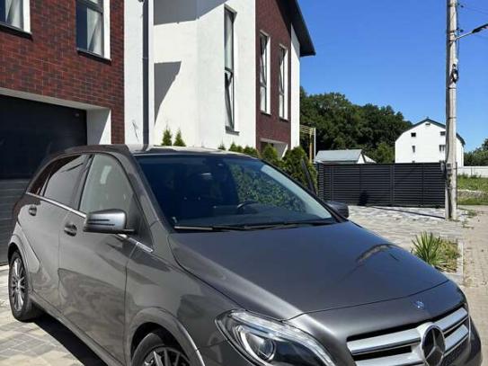 Mercedes-benz B-class
                         2016г. в рассрочку