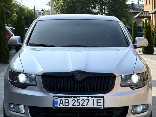 Skoda Superb                          2011г. в рассрочку