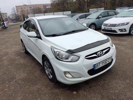 Hyundai Accent 2011г. в рассрочку