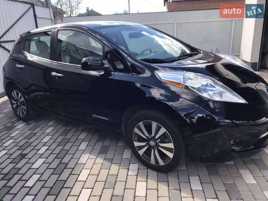 Nissan Leaf 2015г. в рассрочку