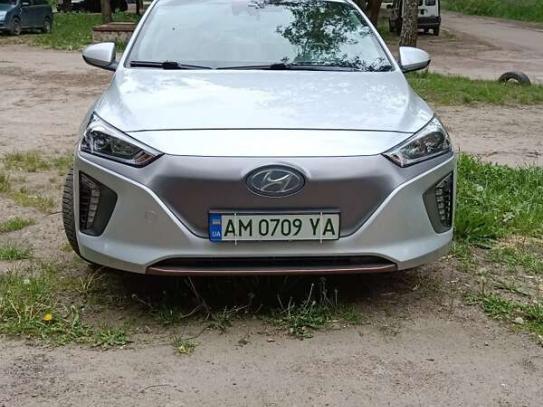 Hyundai Ioniq 2017г. в рассрочку