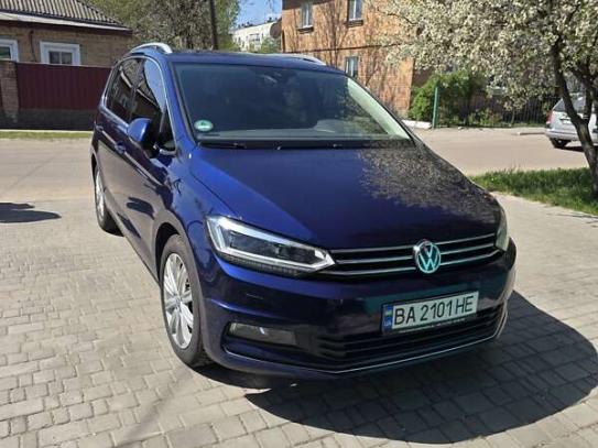 Volkswagen Touran                          2019г. в рассрочку