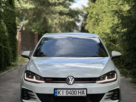 Volkswagen Golf gti
                        2019г. в рассрочку