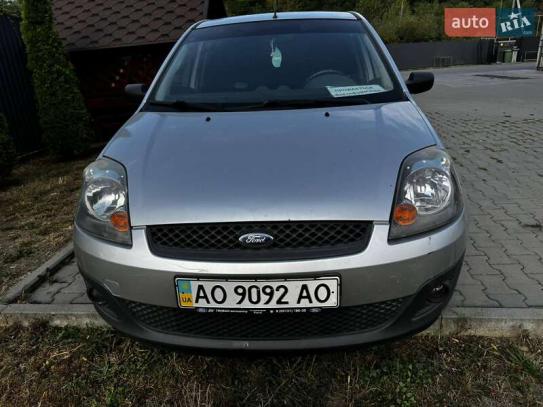 Ford Fiesta 2008р. у розстрочку