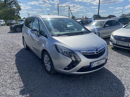 Opel Zafira                          2013г. в рассрочку