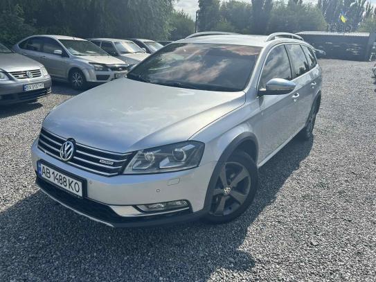 Volkswagen Passat 2012р. у розстрочку