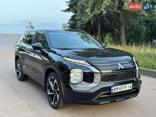 Mitsubishi Outlander                       2022г. в рассрочку