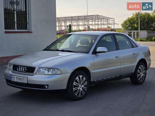Audi A4                              2000г. в рассрочку