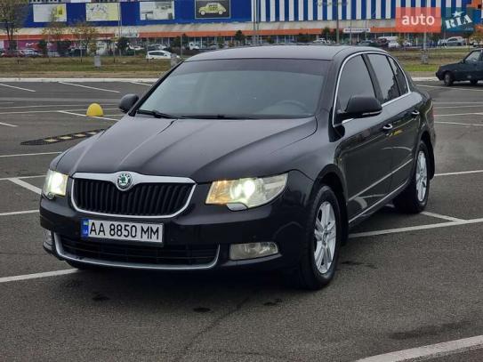 Skoda Superb                          2012г. в рассрочку