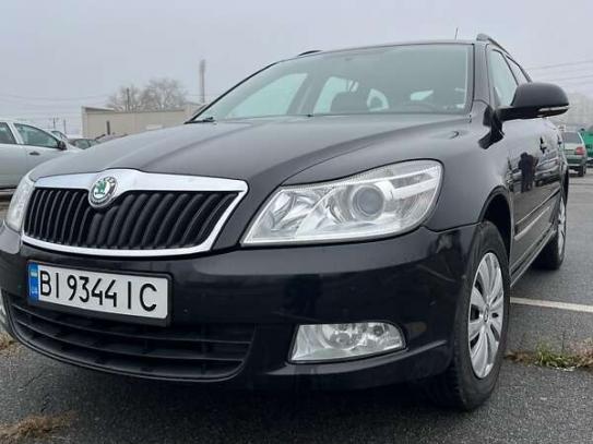 Skoda Octavia
                         2011г. в рассрочку