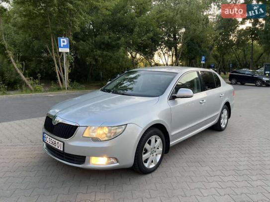 Skoda Superb                          2010г. в рассрочку