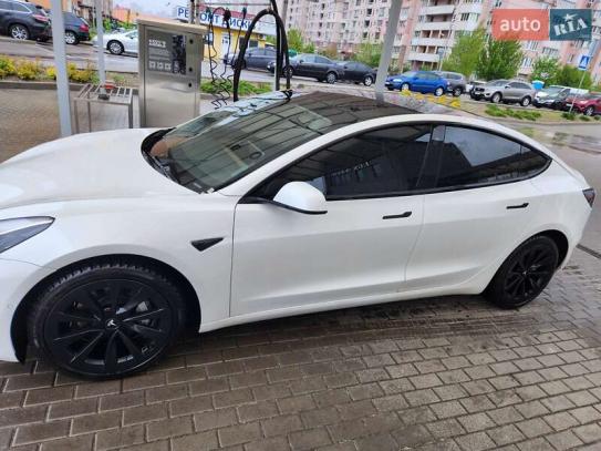Tesla Model 3 2022р. у розстрочку