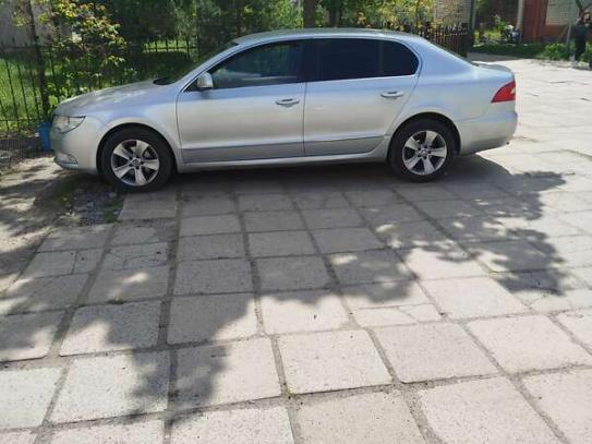 Skoda Superb 2009р. у розстрочку