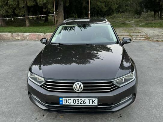 Volkswagen Passat 2014р. у розстрочку