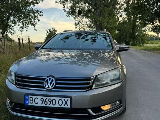 Volkswagen Passat
                          2012г. в рассрочку
