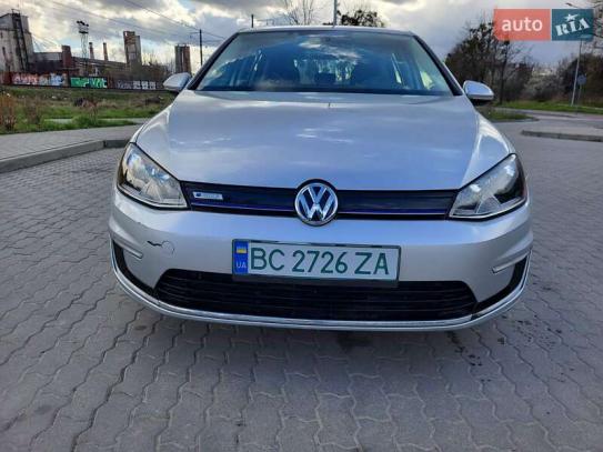 Volkswagen E-golf                          2016г. в рассрочку