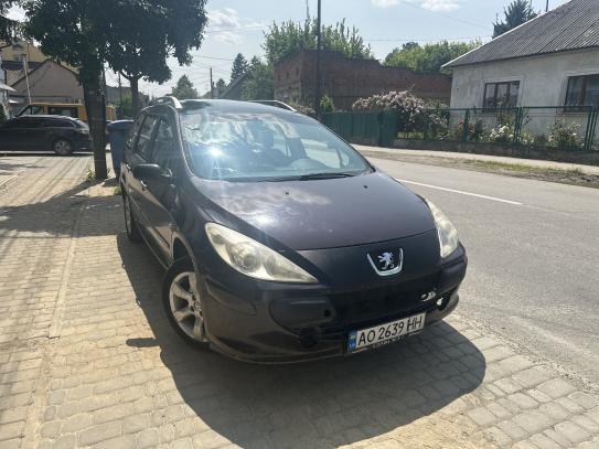 Peugeot 307
                             2005г. в рассрочку