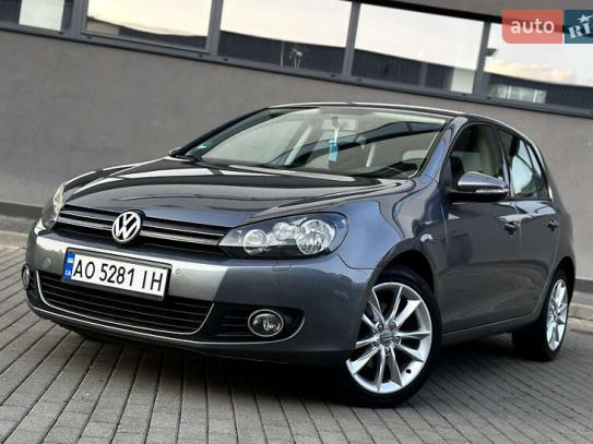Volkswagen Golf 2010р. у розстрочку
