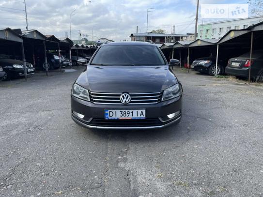 Volkswagen Passat 2011г. в рассрочку