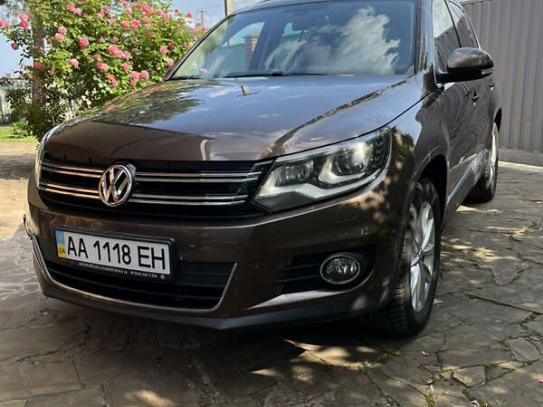 Volkswagen Tiguan                          2012г. в рассрочку