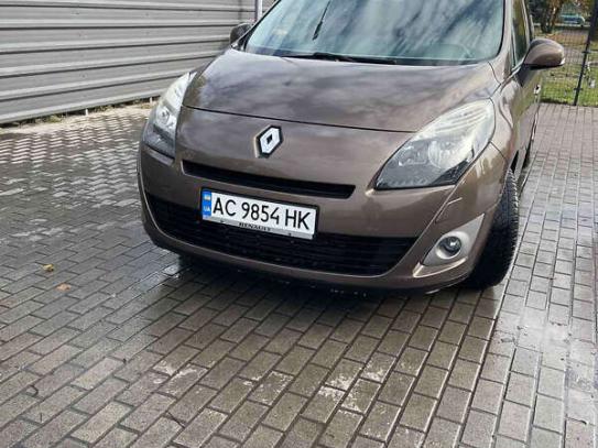 Renault Grand scenic 2011г. в рассрочку