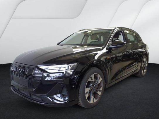 Audi E-tron 2023г. в рассрочку