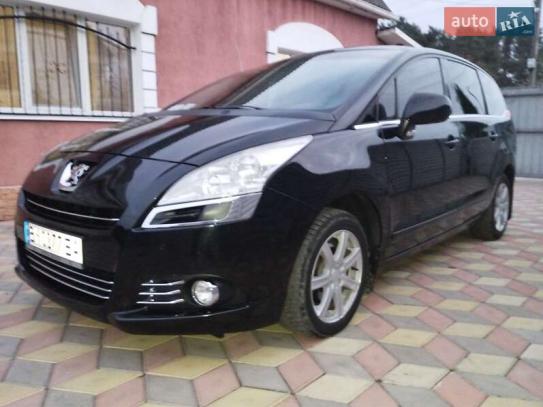 Peugeot 5008 2009г. в рассрочку