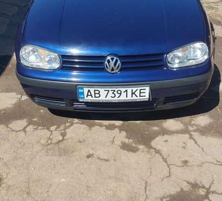 Volkswagen Golf 2000р. у розстрочку