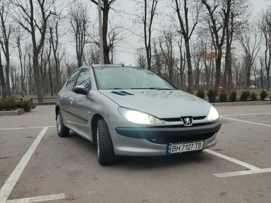 Peugeot 206
                             2005г. в рассрочку