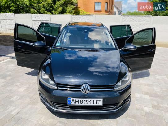 Volkswagen Golf                            2016г. в рассрочку