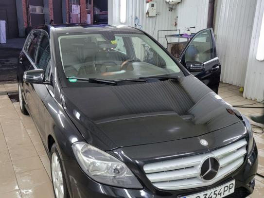 Mercedes-benz B 180
                           2013г. в рассрочку