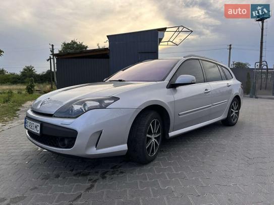 Renault Laguna                          2009г. в рассрочку
