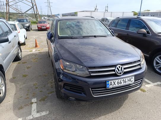 Volkswagen Touareg 2013р. у розстрочку