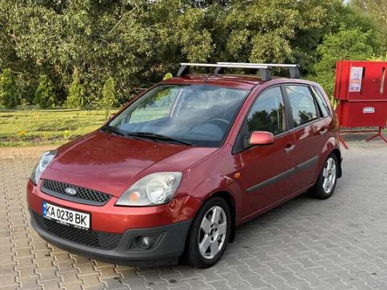 Ford Fiesta                          2008г. в рассрочку