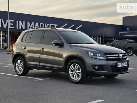 Volkswagen Tiguan 2015р. у розстрочку