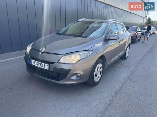 Renault Megane                          2010г. в рассрочку