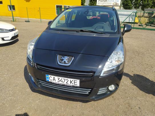 Peugeot 5008 2012р. у розстрочку