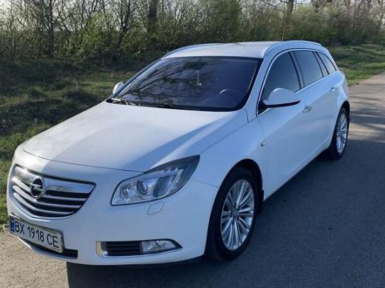 Opel Insignia sports tourer 2012г. в рассрочку