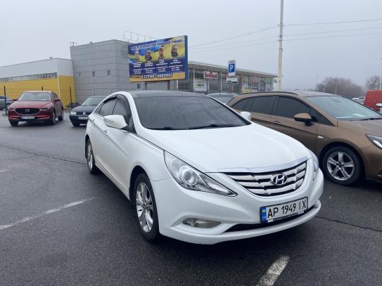 Hyundai Sonata
                          2012г. в рассрочку