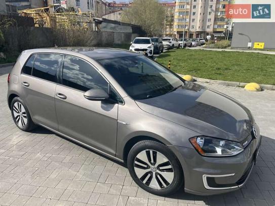 Volkswagen E-golf                          2016г. в рассрочку