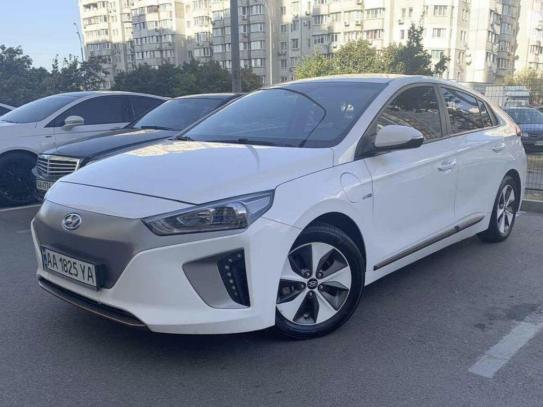 Hyundai Ioniq 2016р. у розстрочку