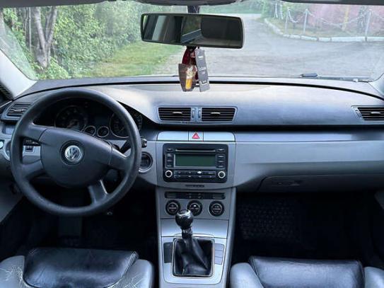 Volkswagen Passat 2005г. в рассрочку