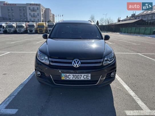 Volkswagen Tiguan                          2011г. в рассрочку