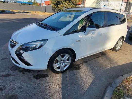 Opel Zafira 2015р. у розстрочку