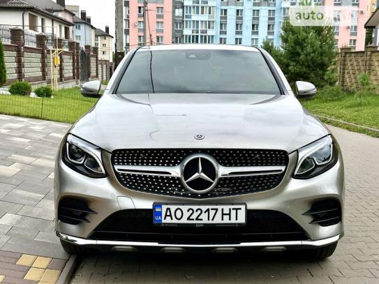 Mercedes-benz Glc 220d
                        2018г. в рассрочку
