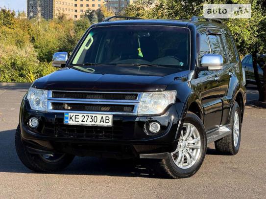 Mitsubishi Pajero 2013г. в рассрочку