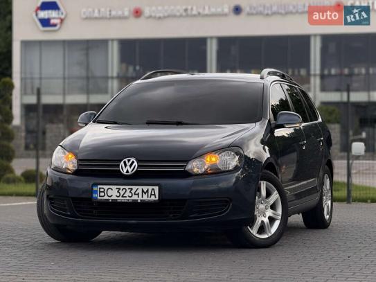 Volkswagen Golf
                            2010г. в рассрочку