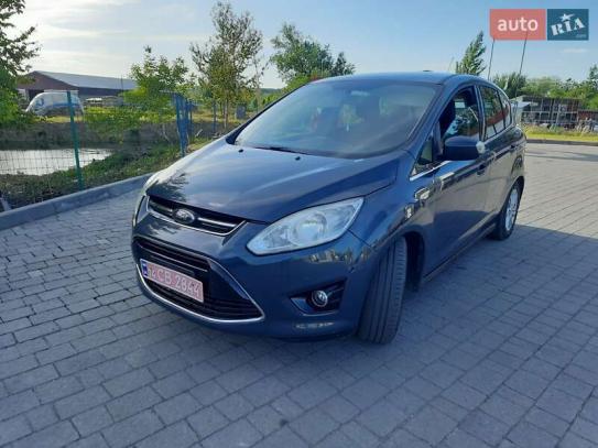 Ford Grand c-max 2012г. в рассрочку