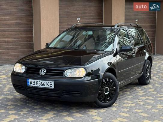Volkswagen Golf                            2003г. в рассрочку