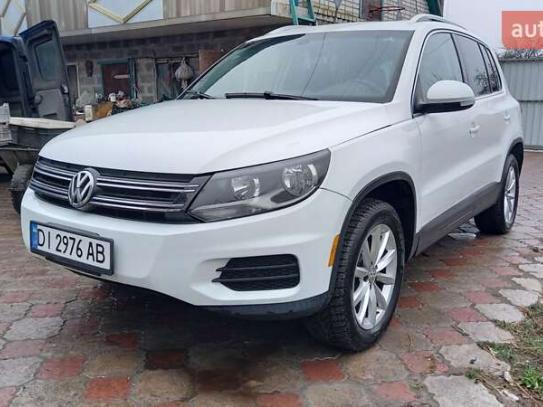 Volkswagen Tiguan
                          2017г. в рассрочку